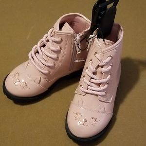 SOLD*****Adorable Pink Patent Kitty Boots
